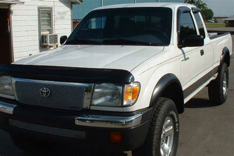 1999 Toyota Tacoma Fender Flares .